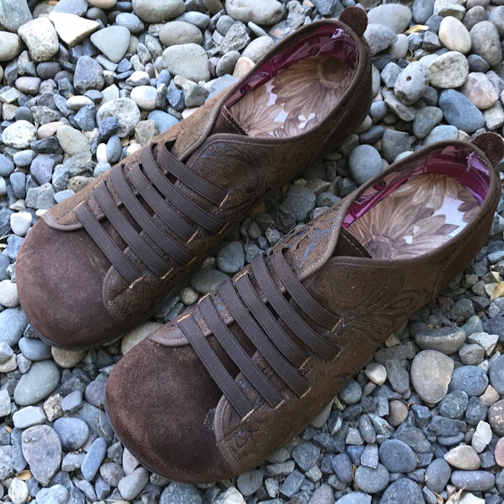 Kriza Shoes